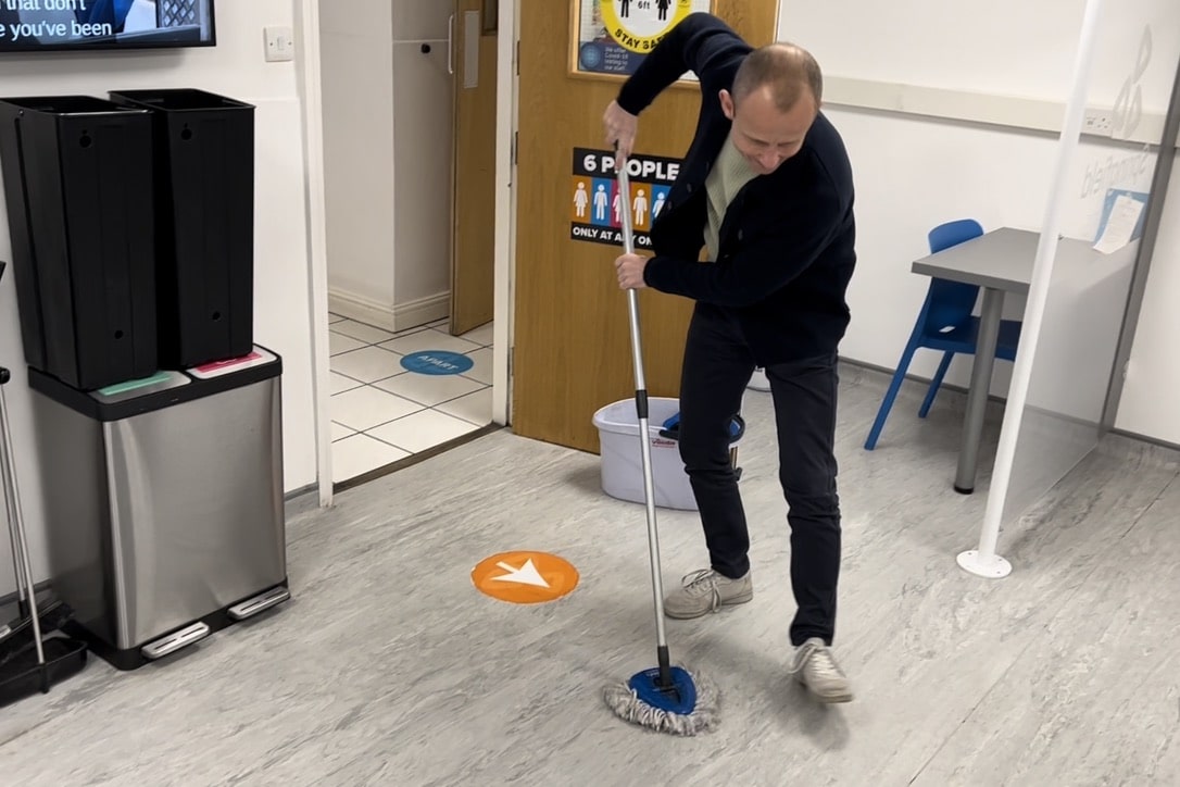 (April Fools!) Time for a Mix Up! Eon Visual Media Reassigns Job Roles for Staff